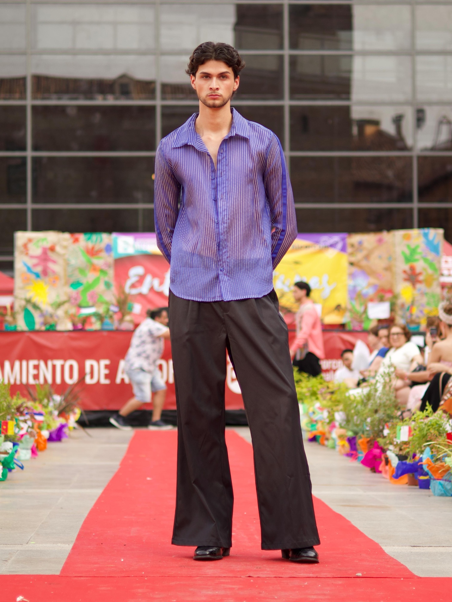 Pasarela Alcorcón — camisa azul de rayas en gasa